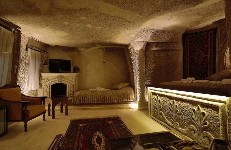 Hidden Cave Hotel