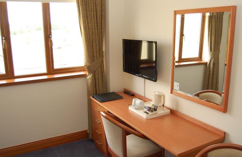 Leitrim Marina Hotel
