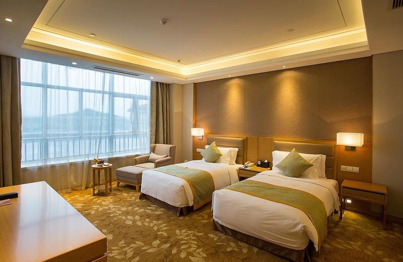 Expo Plaza Hotel