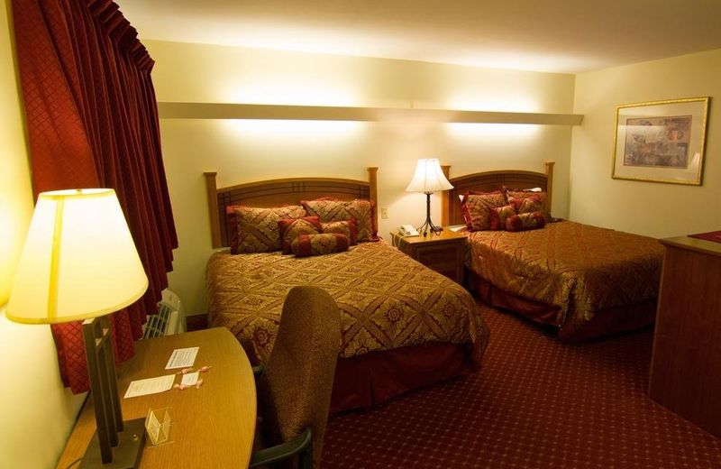 Shepherd Mountain Inn & Suites