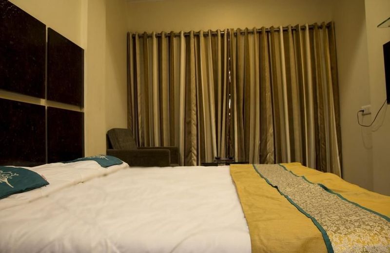 OYO Rooms Athwa Gate Surat