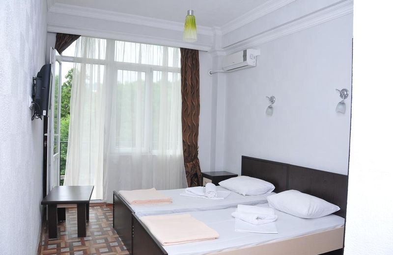 Hulus Hotel