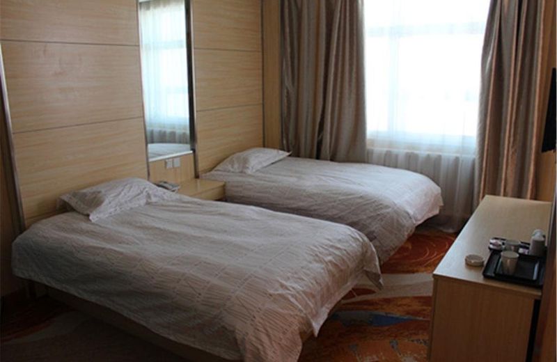 Lanhuahua Hotel Dingbianyidian
