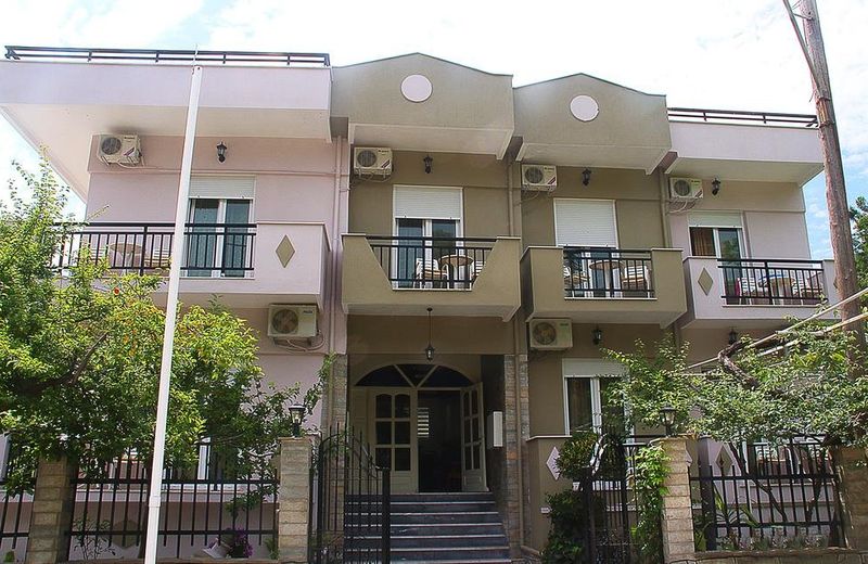 Kristal Hotel