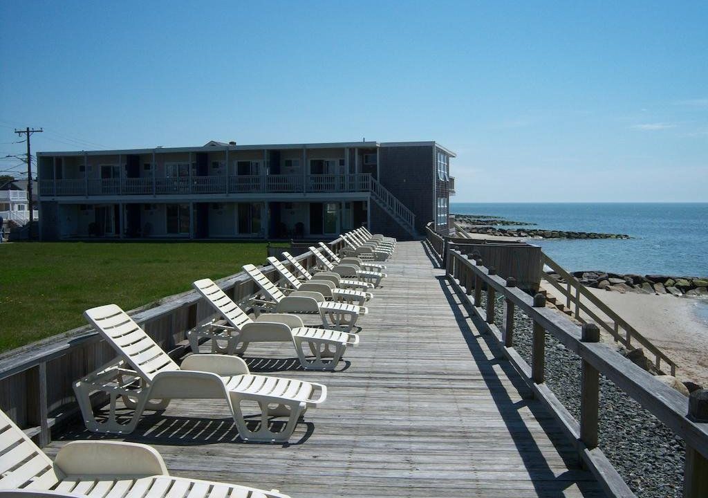 The Garlands Motel