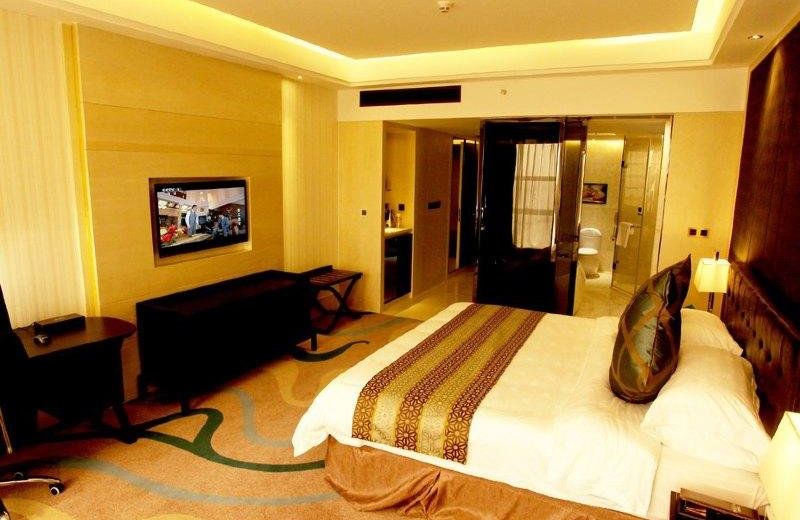 Xinyang Zhongle Baihua Hotel