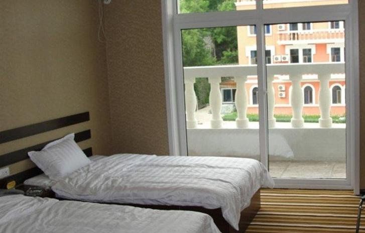 Jinhuwan Business Hotel