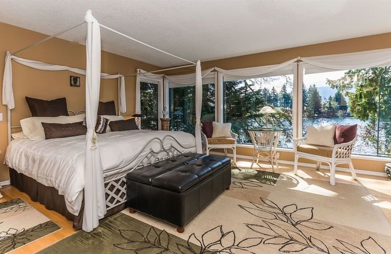Long Lake Waterfront Bed and Breakfast