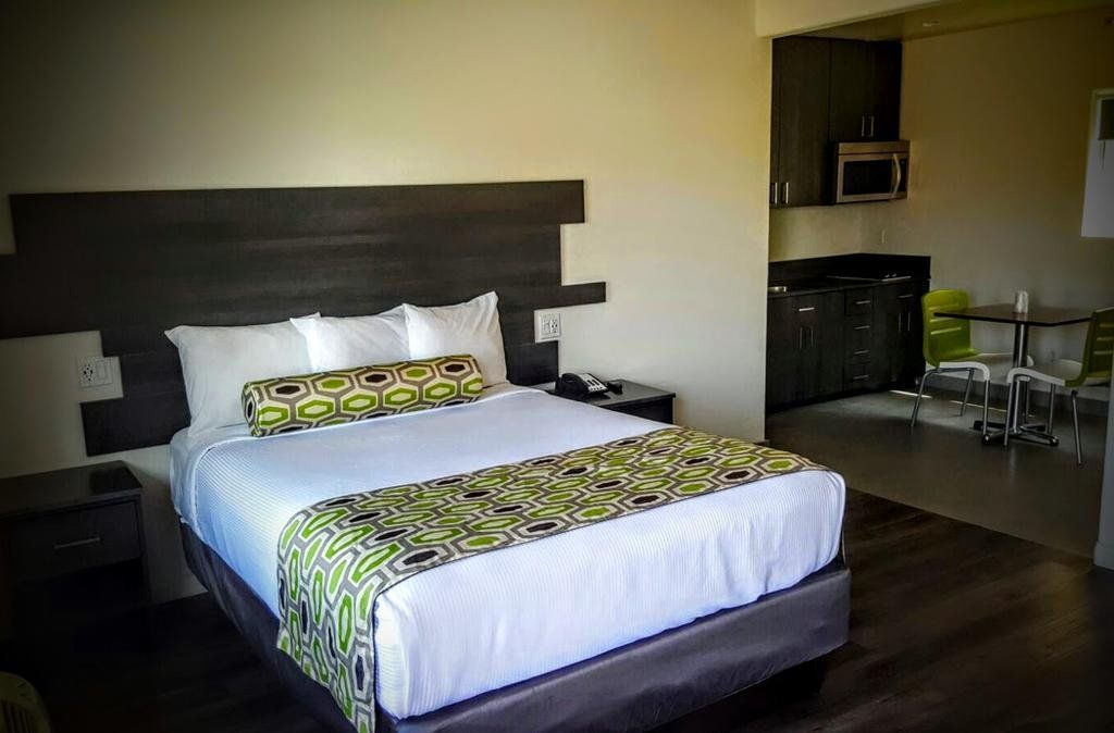 Jewel City Inn