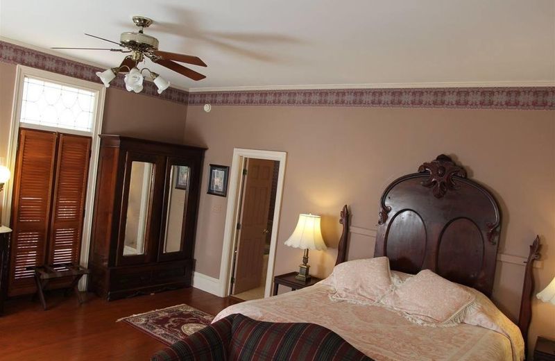 Corners Mansion Inn - A Bed and Breakfast