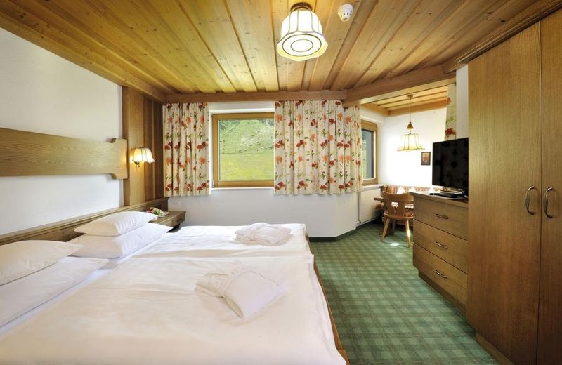 Alpenhotel Tirol