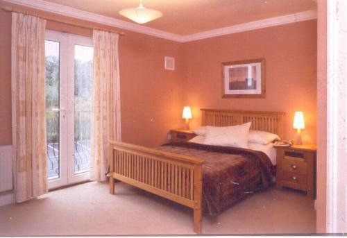 Wolseley Holiday Lodges