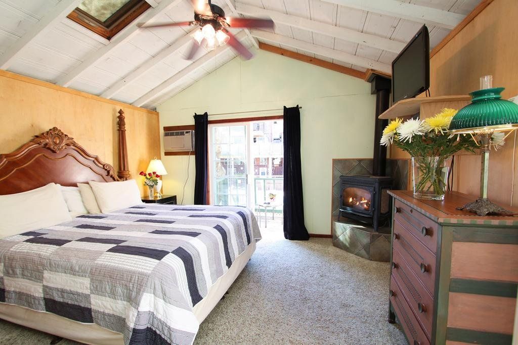 The Woods Hotel and Cabins