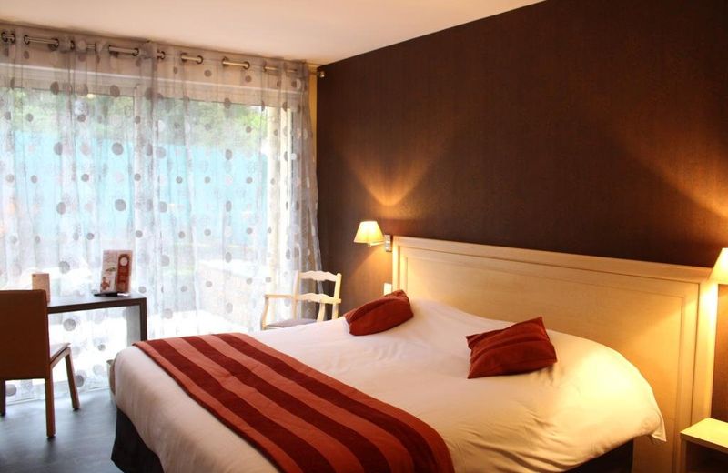 Bagnoles Hotel - Contact Hotel