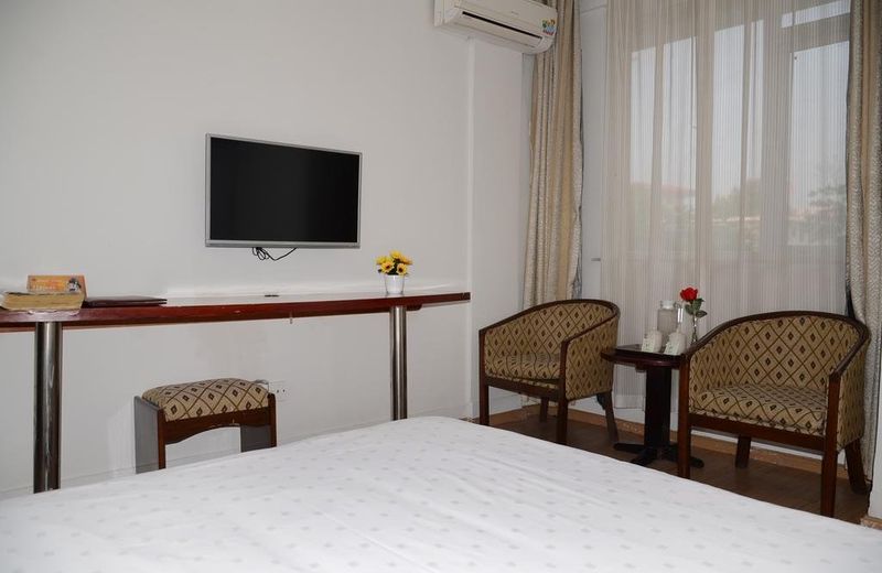Voyage Hotel