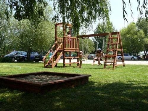 Outdoor Pictures 19