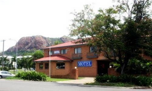 BEST WESTERN CASTLE LODGE MOTEL