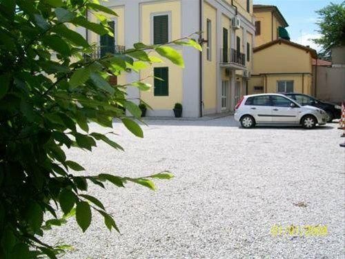 Outdoor Pictures 19