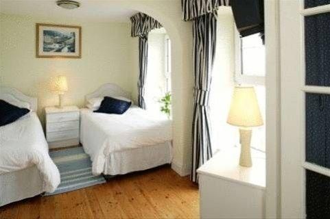 HARLEYS GUEST HOUSE