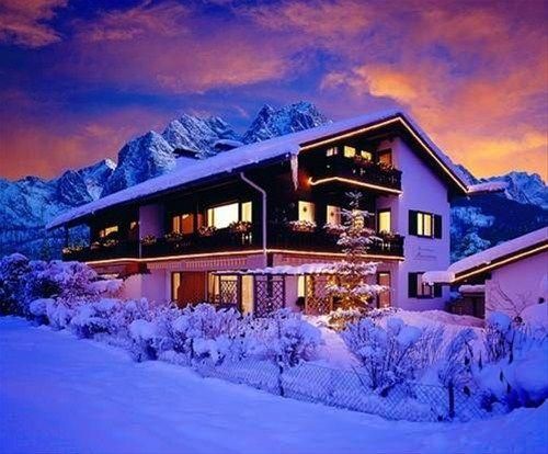 Outdoor Pictures 22