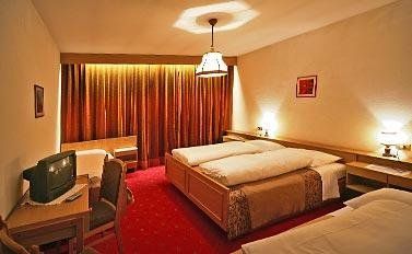 Hotel & Camping Gisser