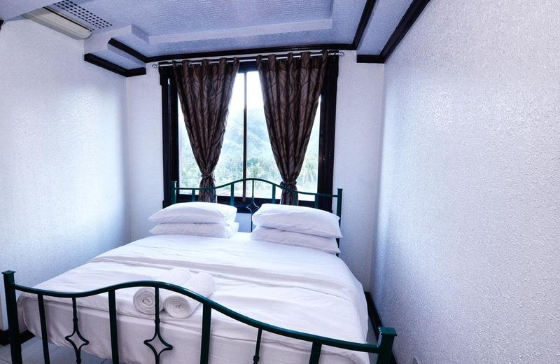 Jaimee's Hotel
