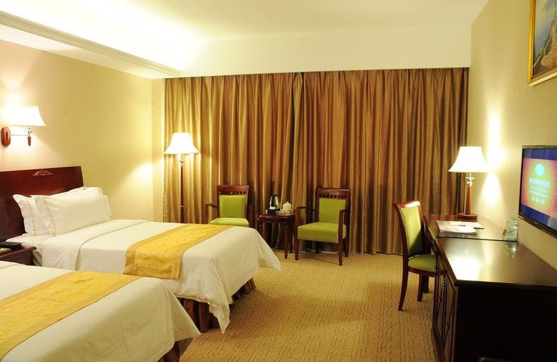 Vienna Hotel Meizhou railway station