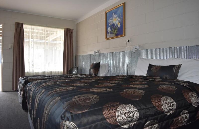 Black Diamond Motel