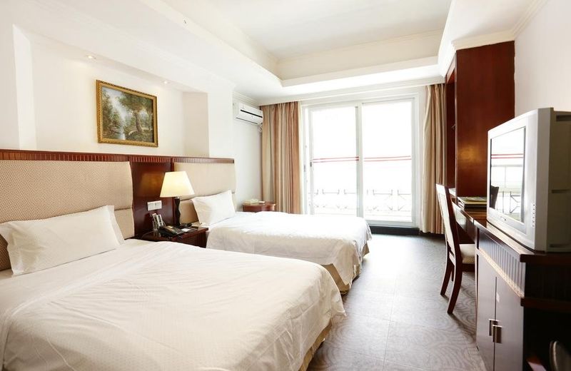 Wanfeng Hotspring Hotel
