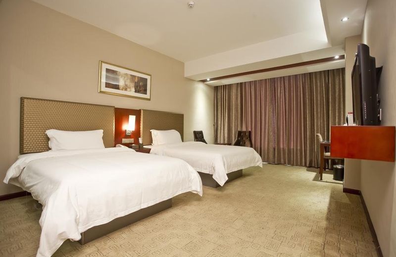ORIENTAL SHINE HOTEL