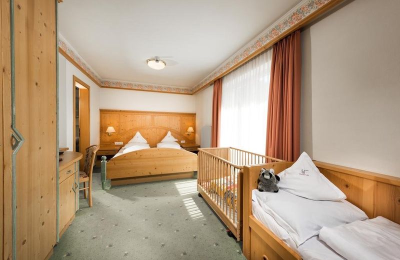Aktiv & Familienhotel Adlernest