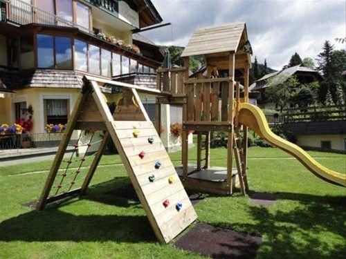 Outdoor Pictures 19