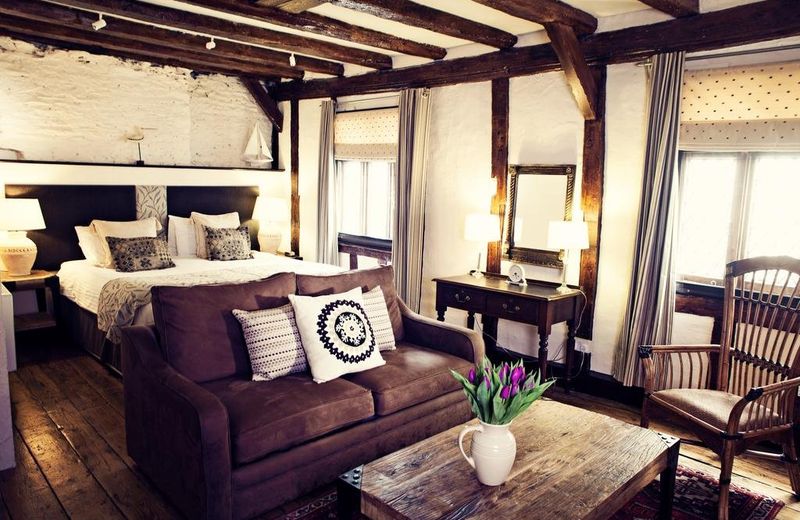Bayards Cove Inn