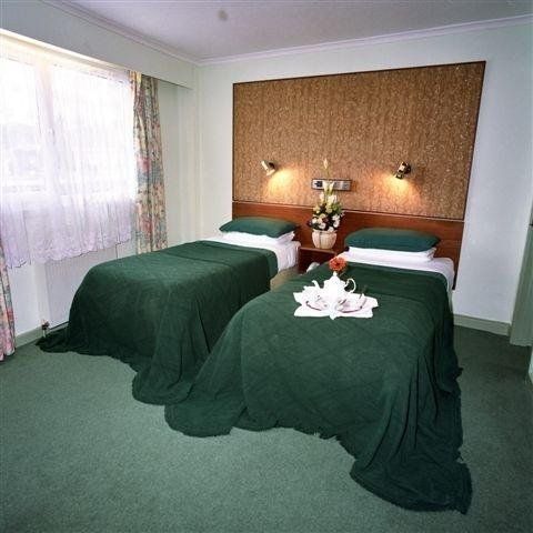 Mornington Hotel