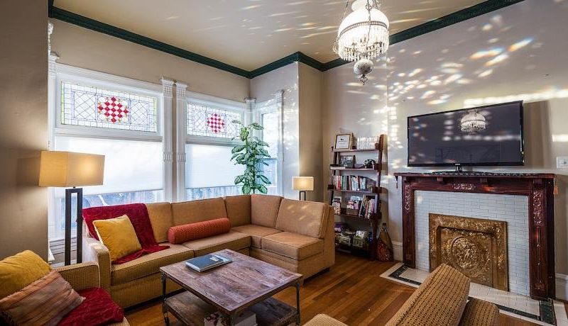 PARRISH PLACE BED AND BREAKFAST