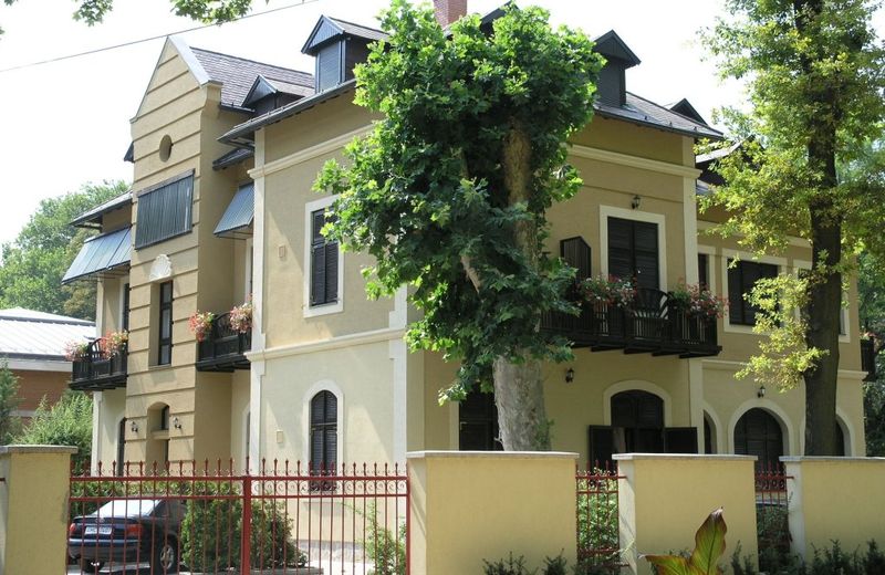 Park Hotel And Restaurant