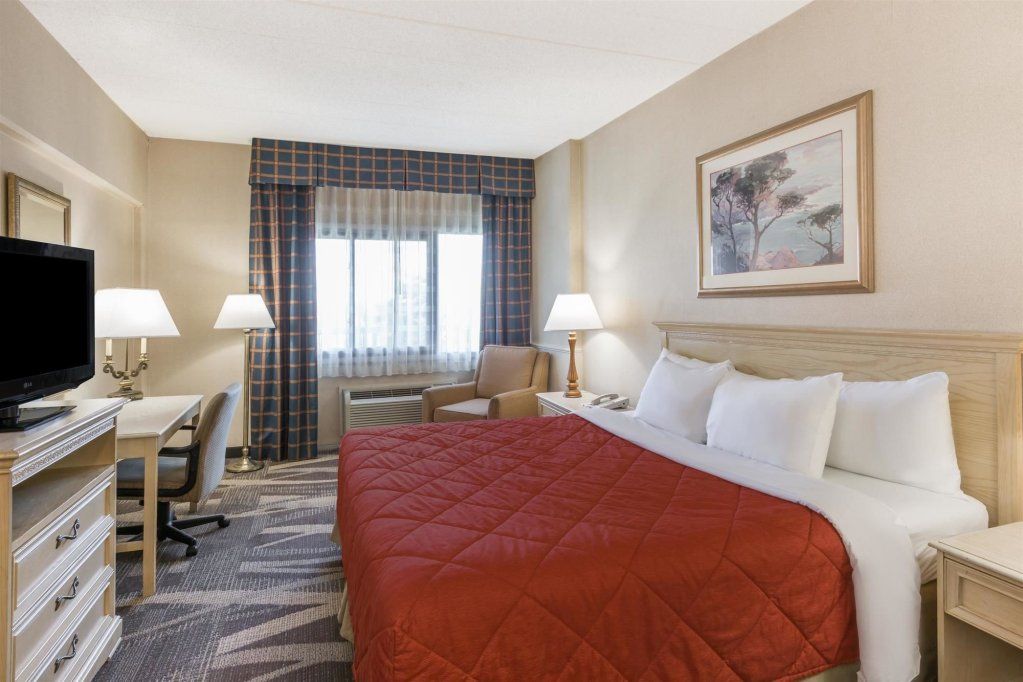 Ramada by Wyndham Yonkers