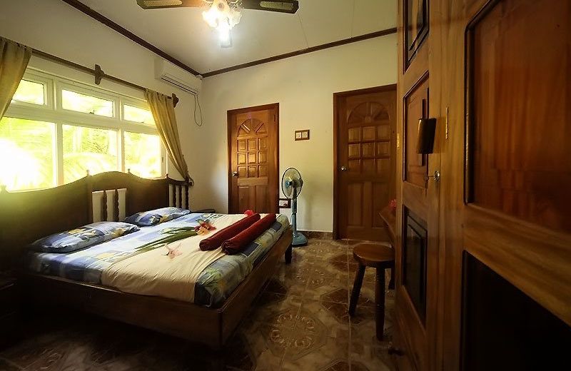 OMUSEE SELF CATERING