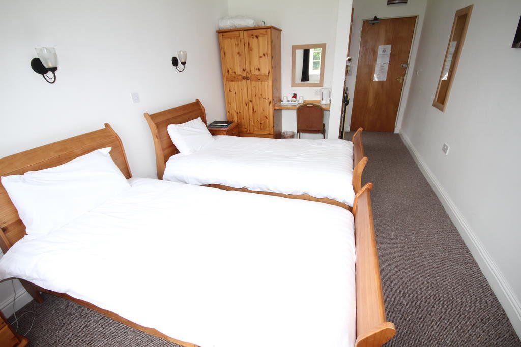 GROVE COURT
