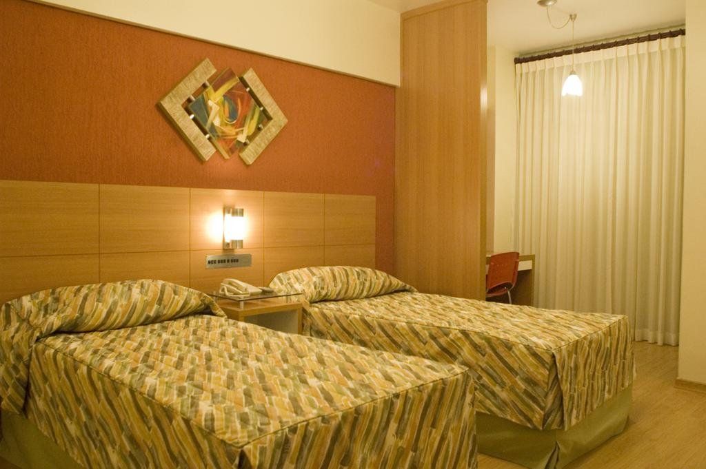 Líber Hotel Nova Serrana
