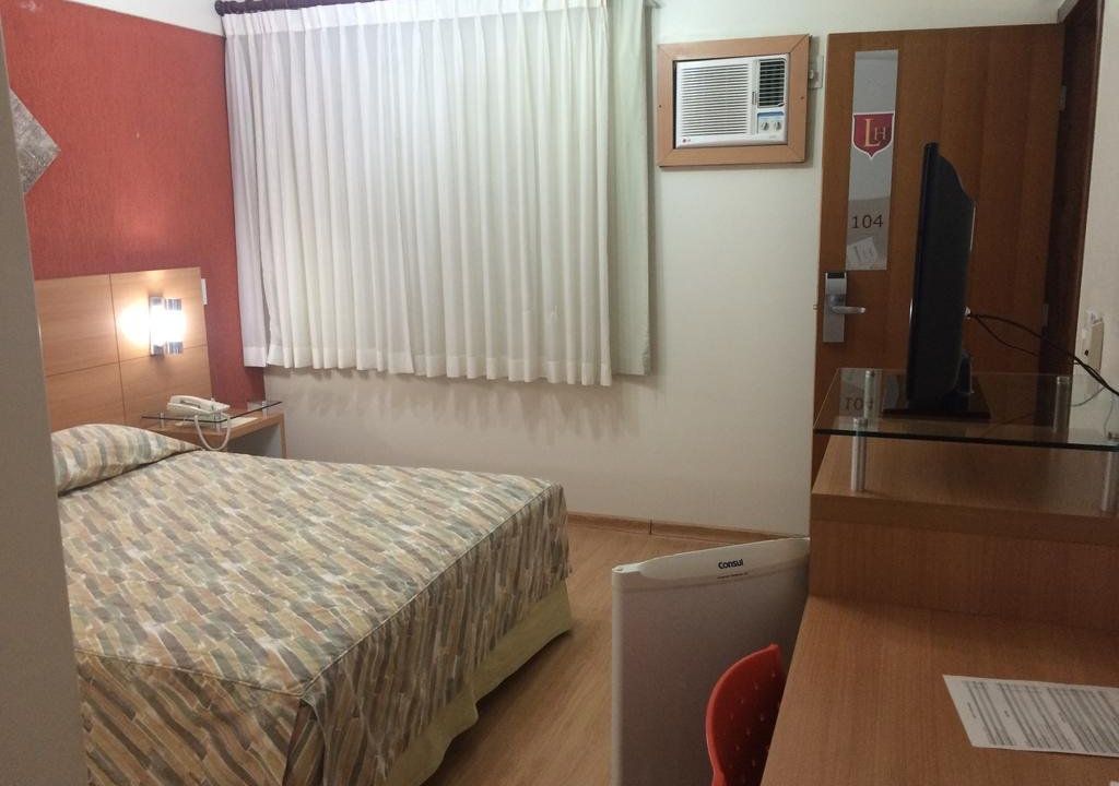 Líber Hotel Nova Serrana