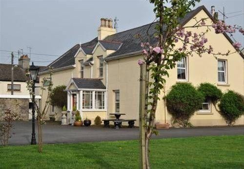 WILLIAMSFERRY HOUSE BED & BREAKFAST