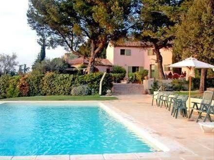 Holiday Home Maison Dalriada Meyreuil