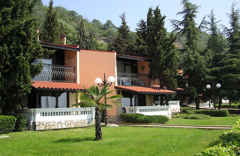 Villas Elenite