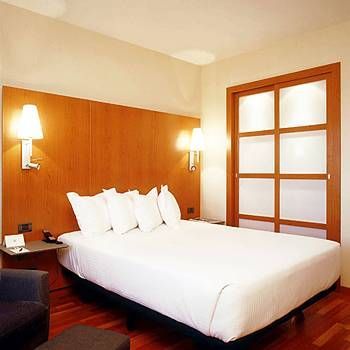 Aravaca Village Hotel