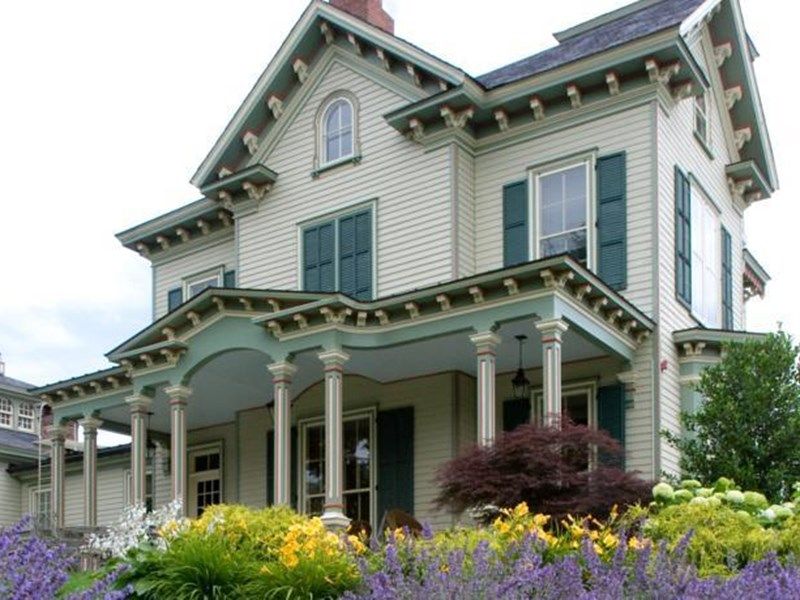Jedediah Hawkins Inn & Restaurant