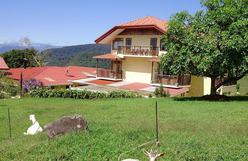 Guayabo Lodge