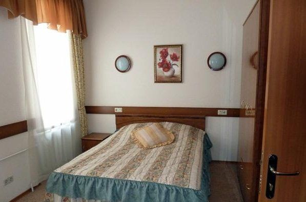 Aleksandriya Hotel