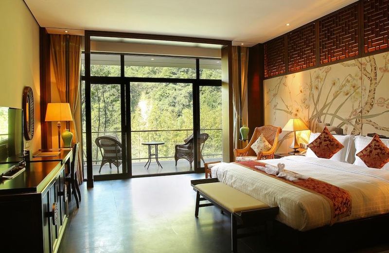 Mont Aqua Resort
