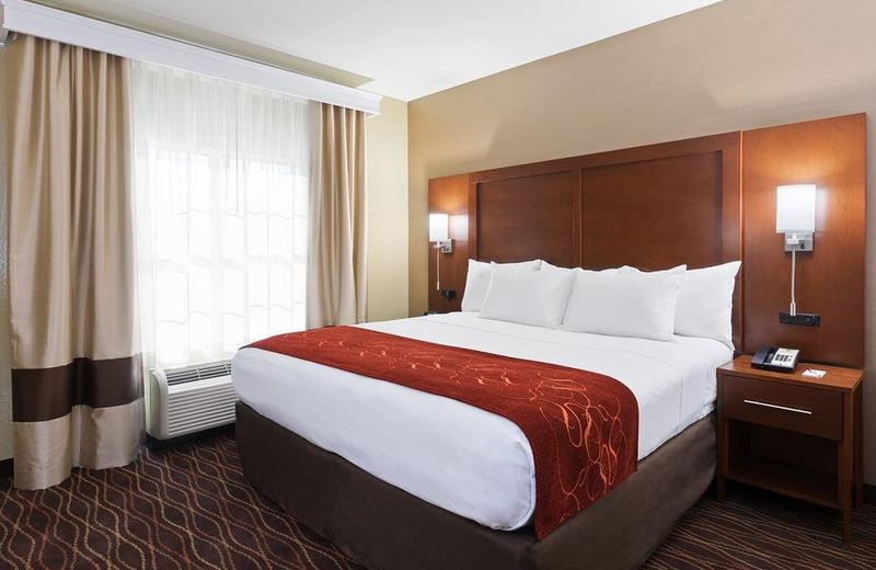 Comfort Suites